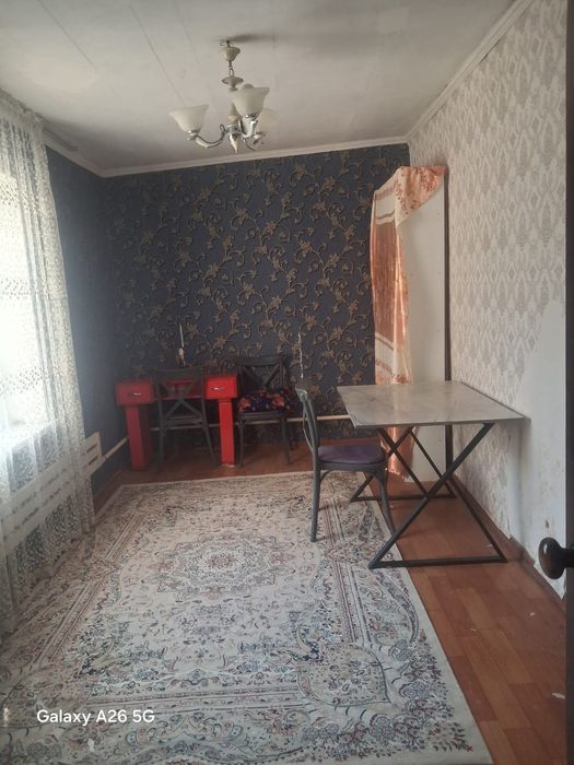 Ұш бөлмелі жол жағасы