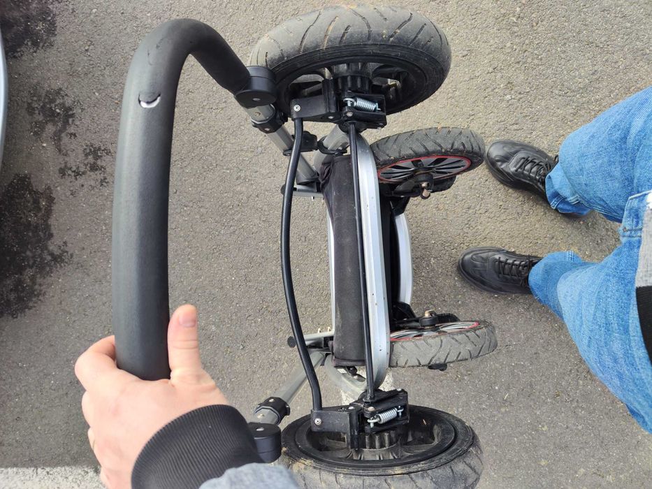 Cărucior bebeluș(landou+parte sport+scoica auto)