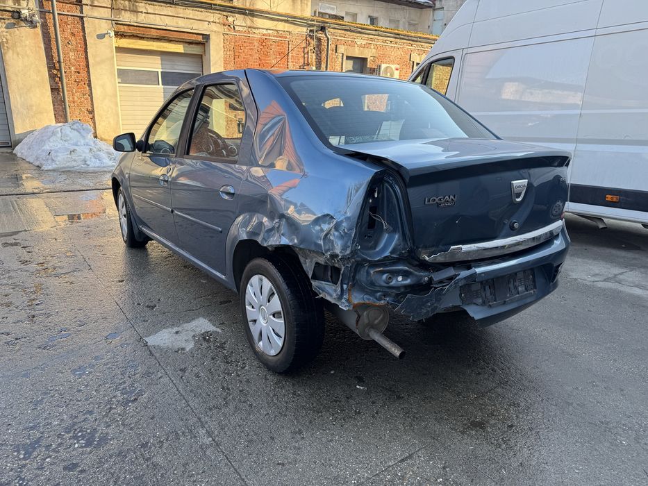 Logan avariat spate Functional