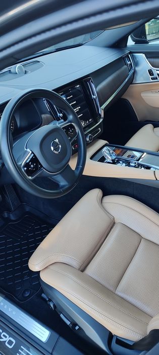 Volvo S90 LONG, 2022,  2.0 benzină Mild hibrid , 300 cp