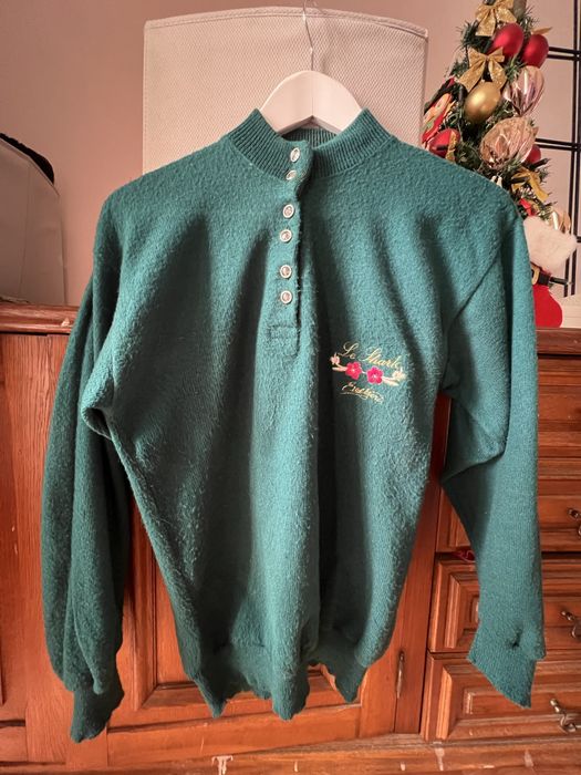 Pulover din angora cu broderie