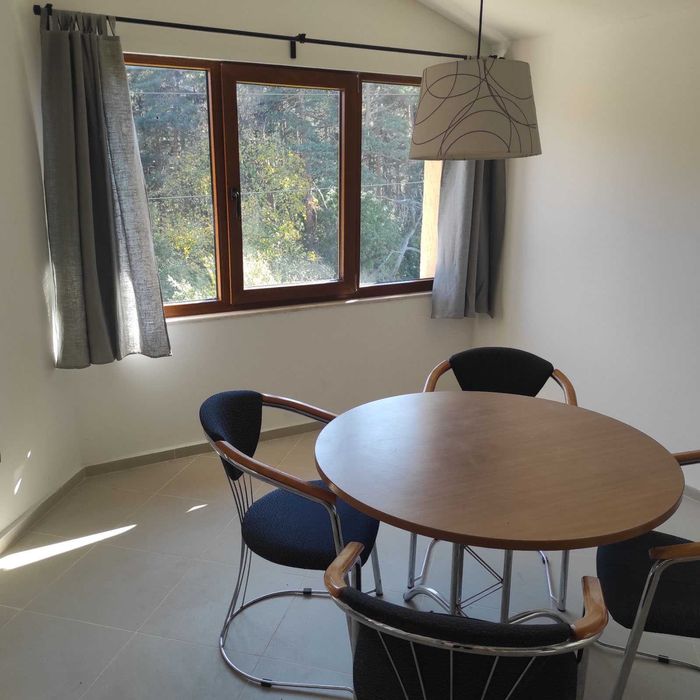 Тристаен ап. под наем в кв Горна баня