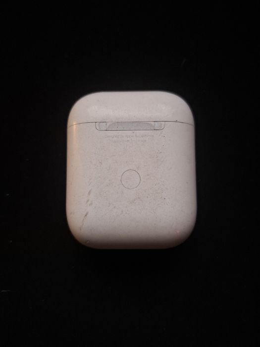 Нашёл науники airpods