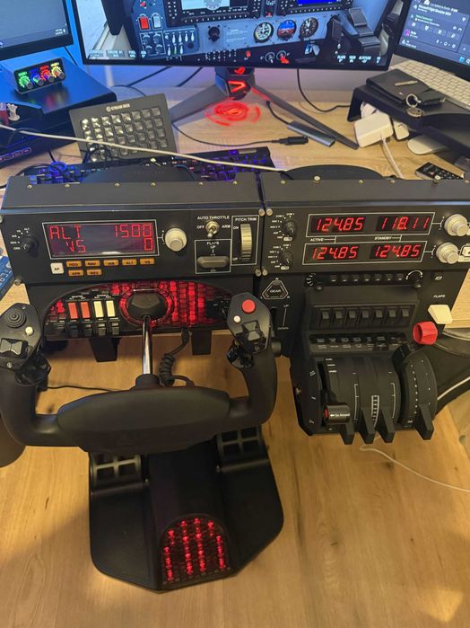 Simulator avion yoke, throttle, pedale, radio, autopilot flyHoneycomb