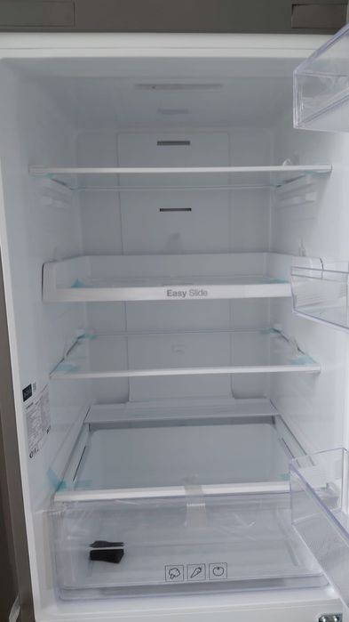 Продам новый холодильник Samsung