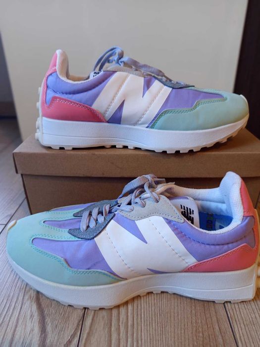 Дамски маратонки New Balance 327