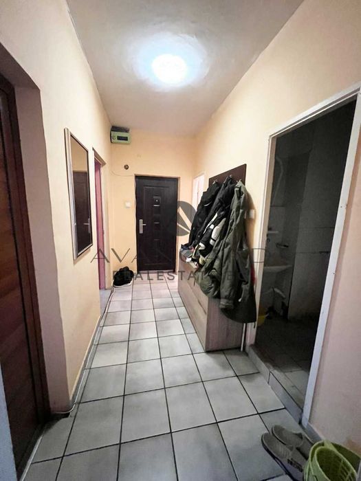 Продава се Тристаен апартамент в Пловдив, Тракия - 68 кв.м за 956 €/кв.м - Снимка #8