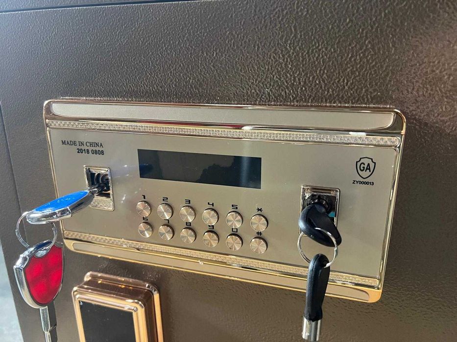 Seif cu doua chei 39 x 40 x 34 cm