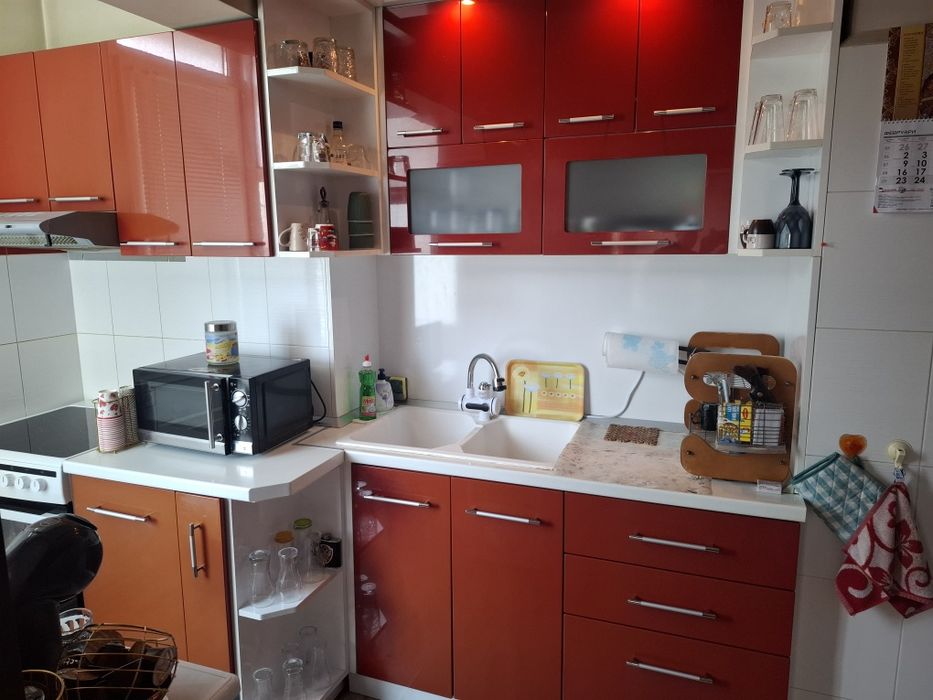 Апартамент под училище "Антим 1"