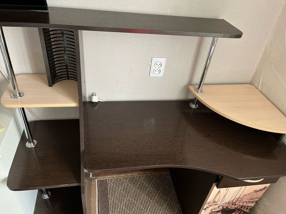 Компьютерный стол