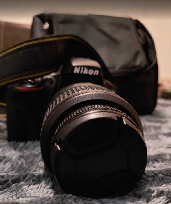 Фотоапарат Nikon D3300 + китов обектив