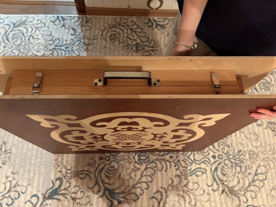 Продам склпдноц стол казахский 150х80