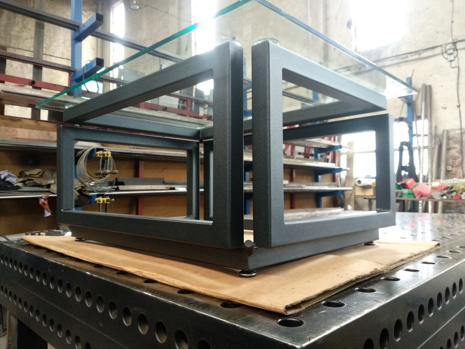 Метална арт маса(безкраен дизайн) infinity table, infinity design