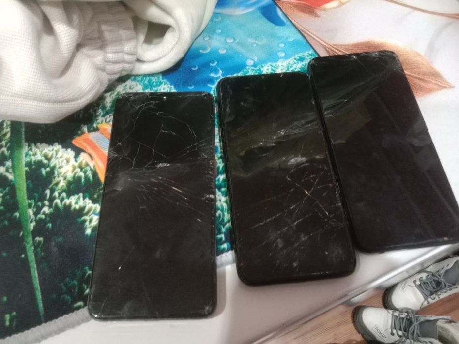 Продаю телефон андроид