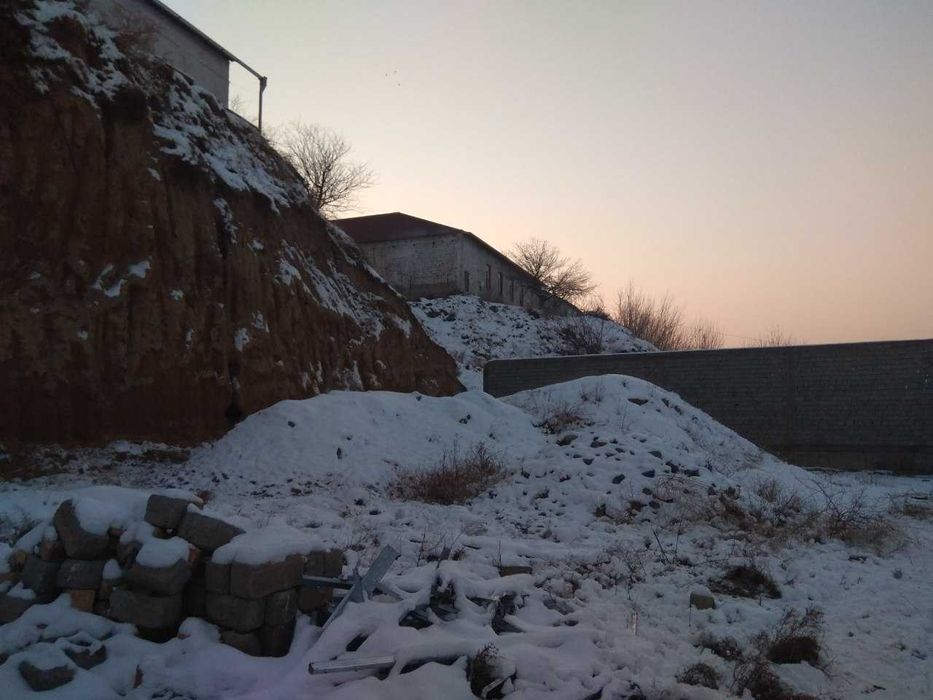 samarqand shahar hududida motrid yaqinida uchastka sotiladi