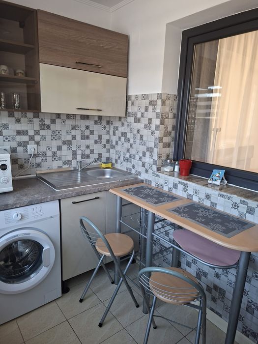 Închiriez garsoniera