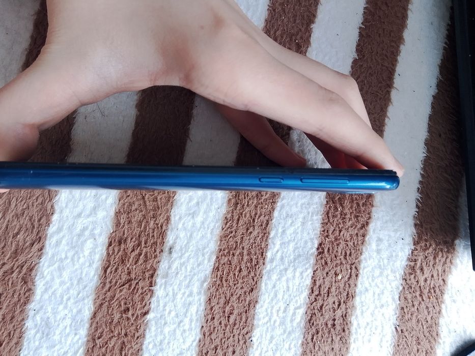 Huawei 2020 года модель вроде y5