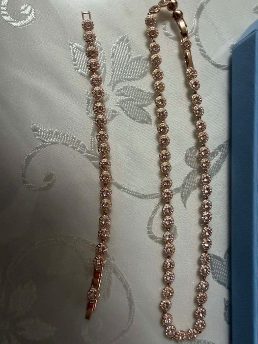 Set swarovski rose gold, nou, nepurtat, cu cutiii