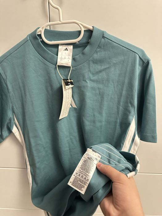 tricou adidas xs nou cu eticheta