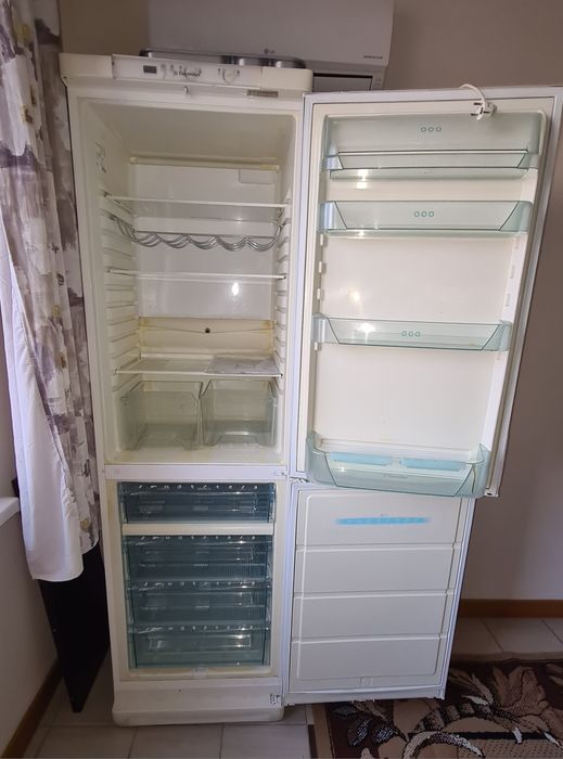 Холодильник Electrolux