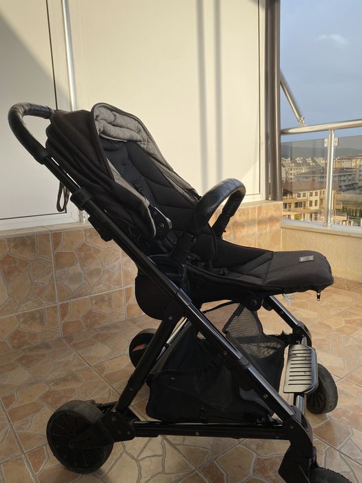 Kоличка Mamas & Papas в черно, зимен и летен кош