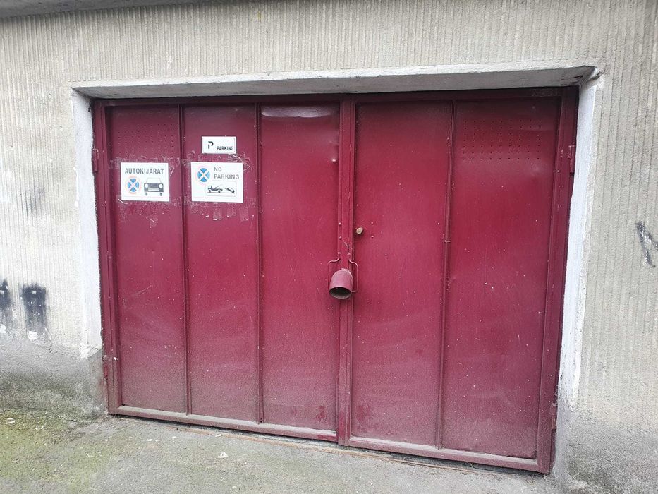 Inchiriez garaj zona centrala