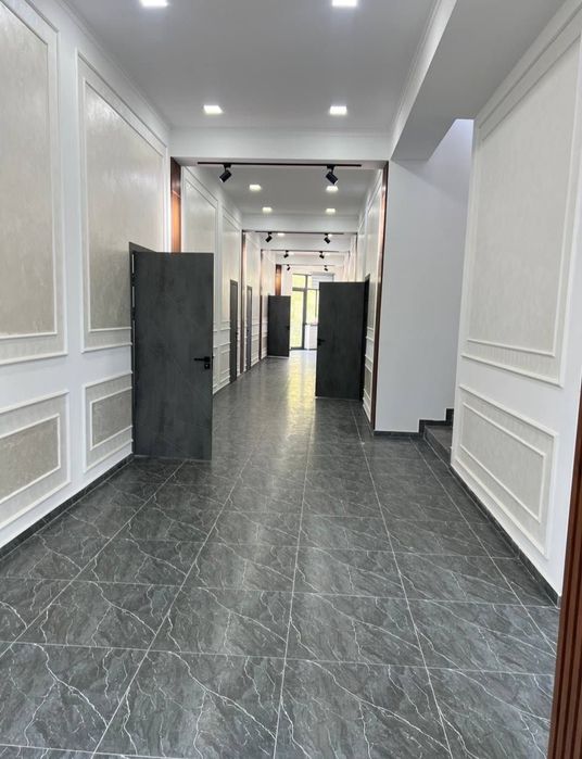 Сдаётся аренду 4-этажное коммерческое здание