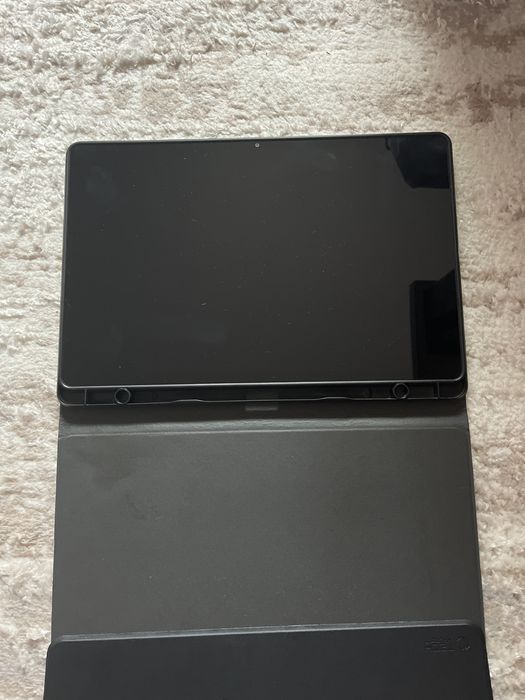 Vand tableta lenovo tab P12 in stare ca noua
