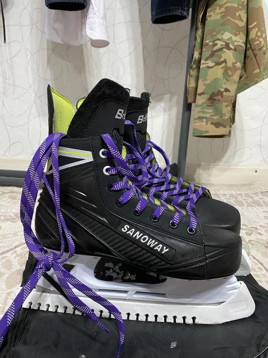 Коньки 43размер сатылады