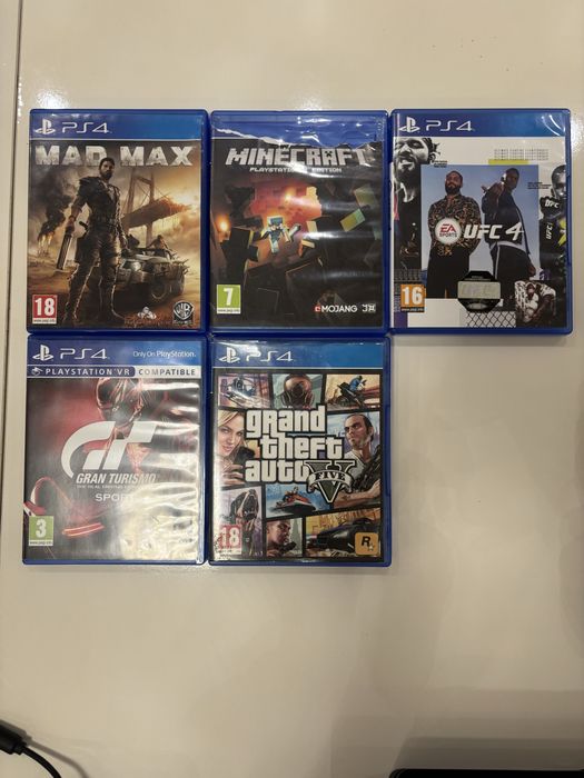 PS4 1TB с 4 контролера и 5 игри