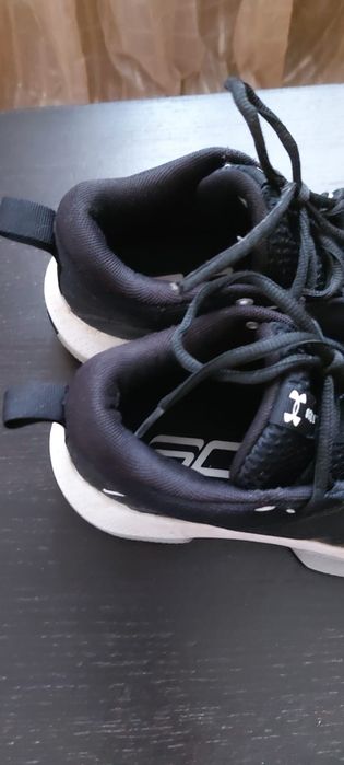 Adidasi Under Armour SC