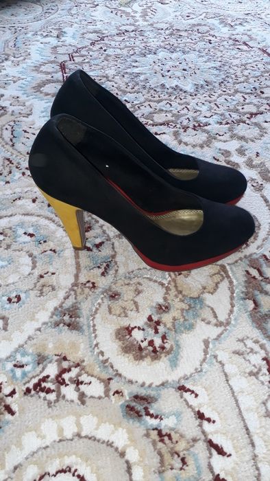 Срочно продам жен туфли