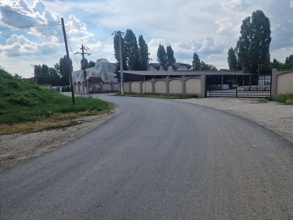Teren de închiriat  500 mp
