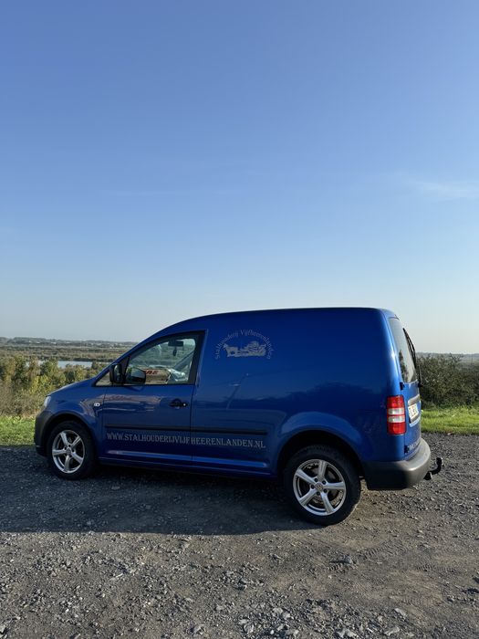 Vând VW Caddy 1.6 TDI 105 CP