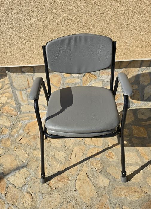 Тоалетни столове за баня