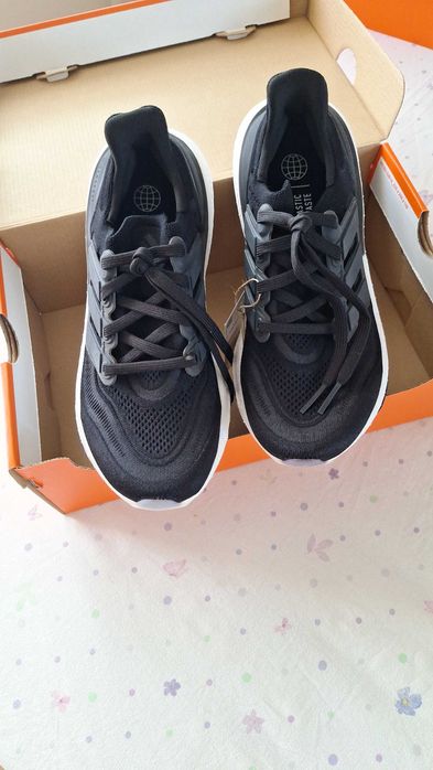 Дамски маратонки ADIDAS ULTRABOOST W