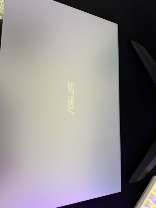 Продавам Лаптоп Asus A516KA като нов!