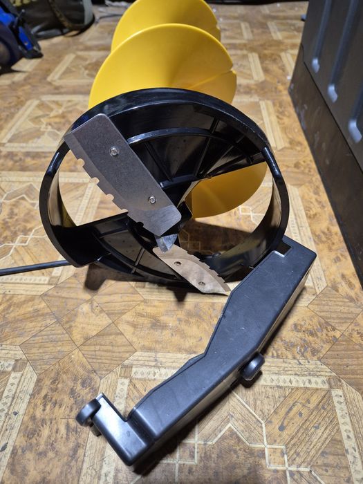 Ледобур пластиковый