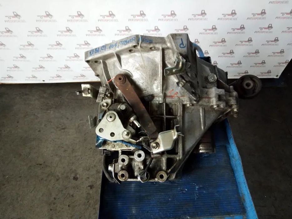 cutie viteze toyota aygo 1.0 benzina  2010 2011 2012 2013 2014 2015