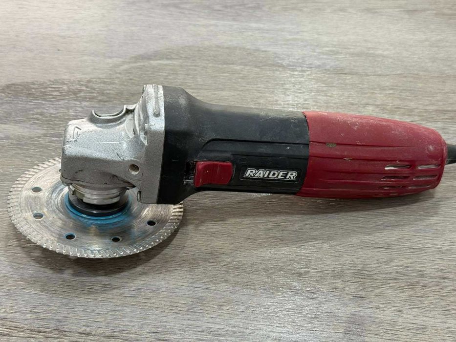 Ъглошлайф RAIDER RDP-AG68