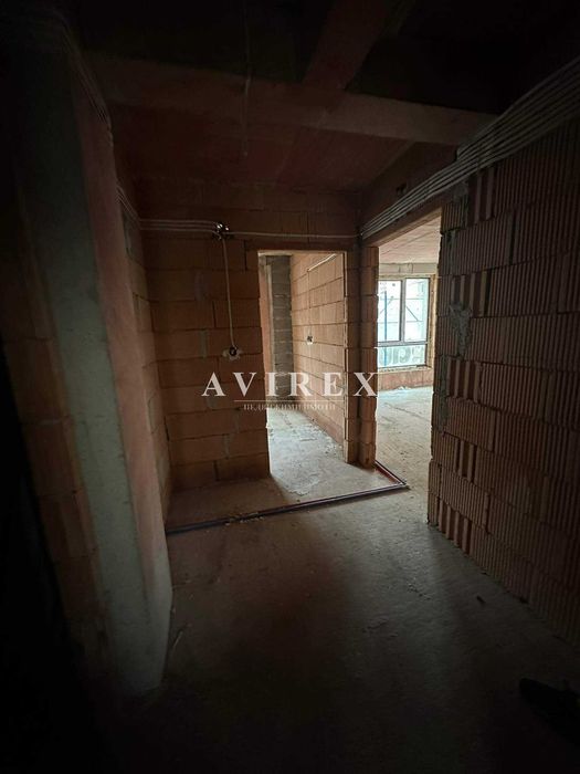 Продава се Тристаен апартамент в Пловдив, Кючук Париж - 83 кв.м за 1591 €/кв.м - Снимка #1