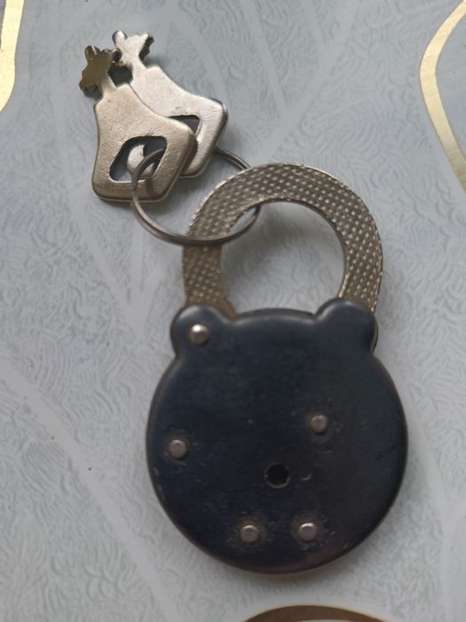 Замочек на сундук.