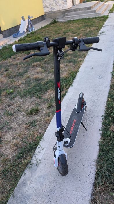 Trotineta electrica Aprilia