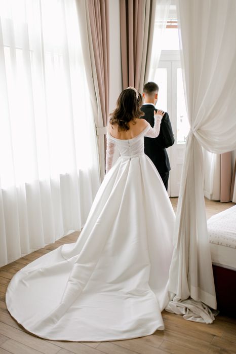 Rochie de mireasa Nicole Milano - Pronovias, colectia 2024