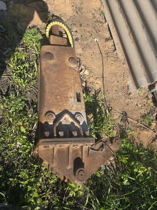 Продам Гидромолот на JCB
