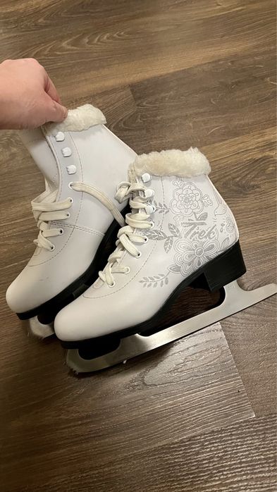 Коньки почти новые