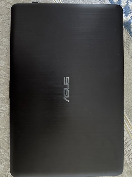 Asus X570S 2GB RAM