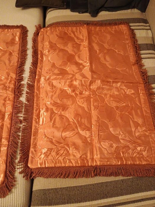 Cuvertura matrimonială  cu 2 fețe de pernă +1 pui