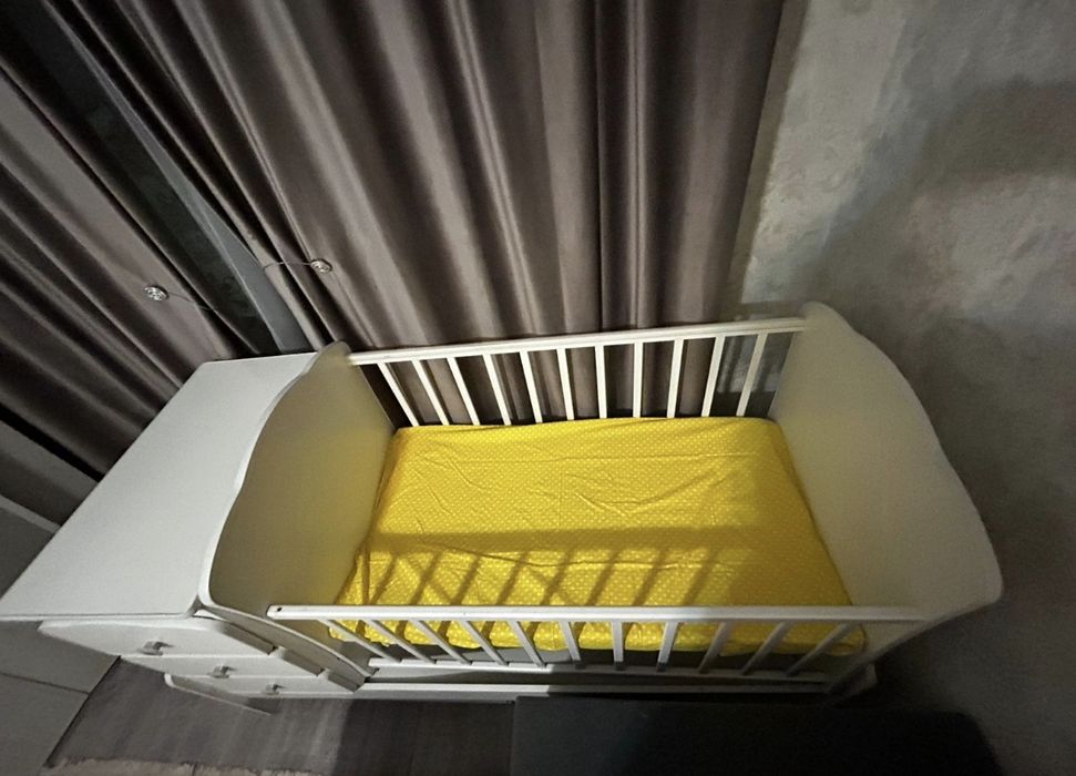 Детская кроватка