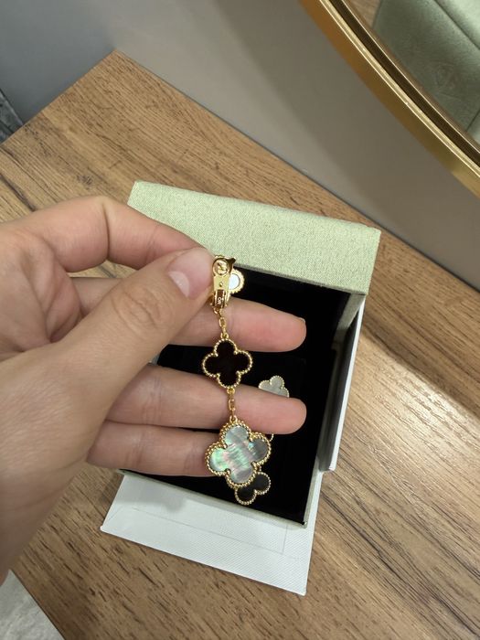 Серьги Van Cleef & Arpels 3 мотива